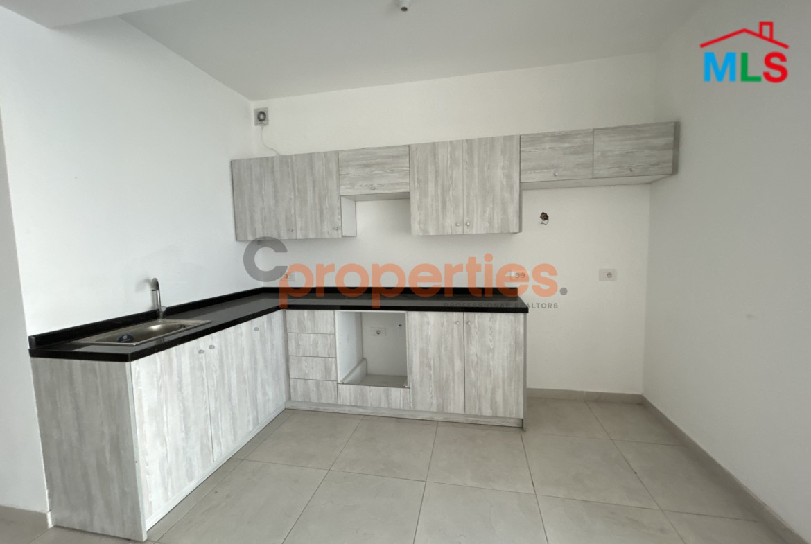 Apartment for Sale in Blat with terrace – CPJTA05
