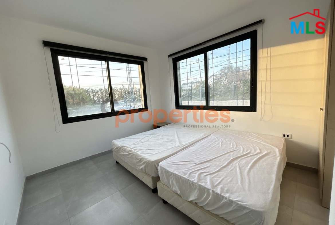 Apartment for Sale in Blat with Terrace – CPJTA08