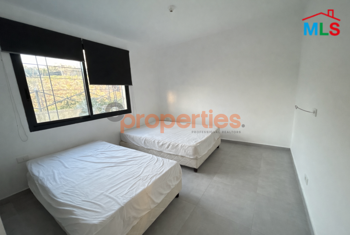Apartment for Sale in Blat with Terrace – CPJTA08