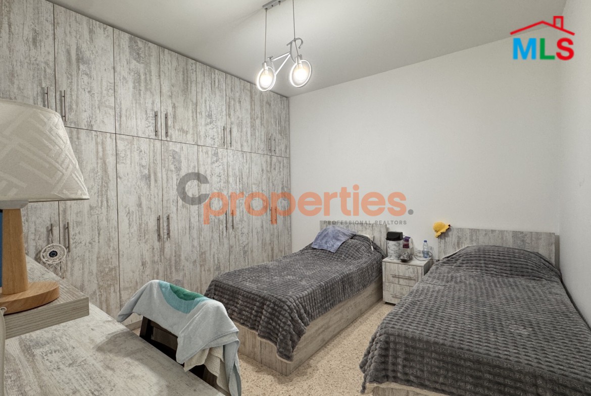 Apartment For Sale In Awkar – CPTA75