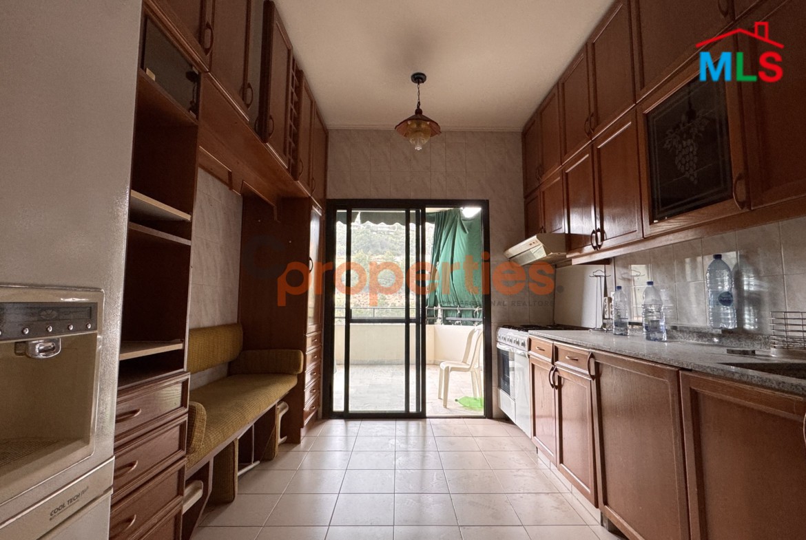 Apartment For Sale In Awkar – CPTA74