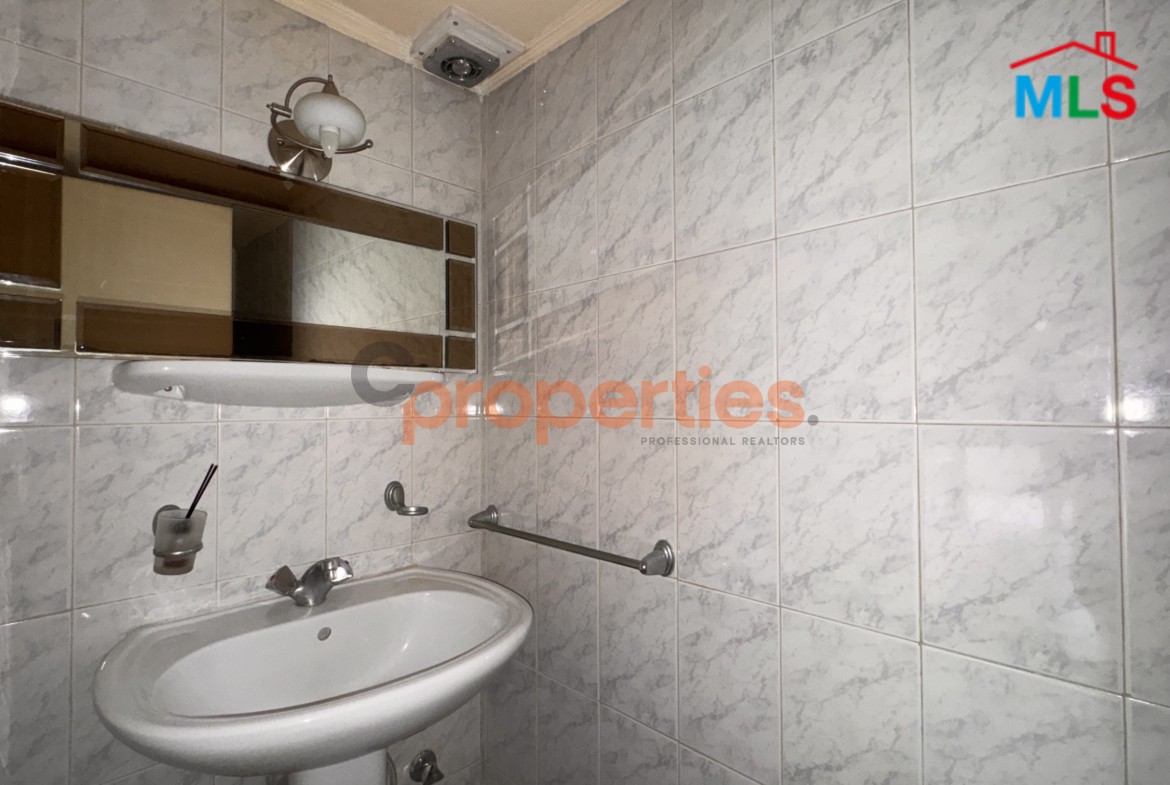 Apartment For Sale In Awkar – CPTA74