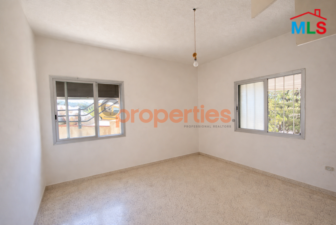 Apartment for Sale in Blat with garden – CPJTA04