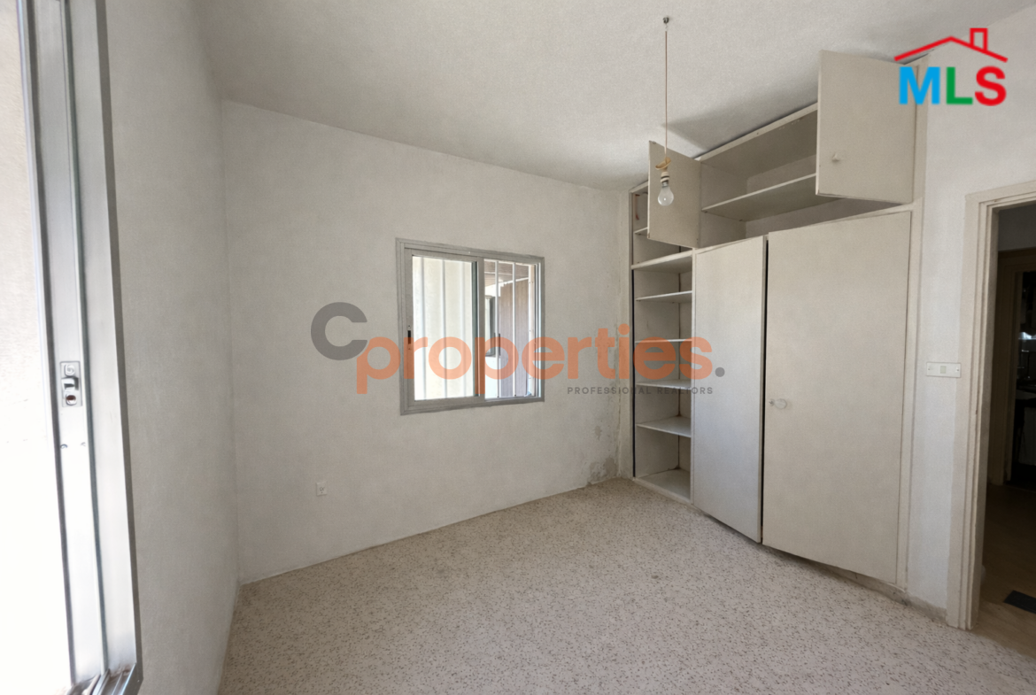 Apartment for Sale in Blat with garden – CPJTA04