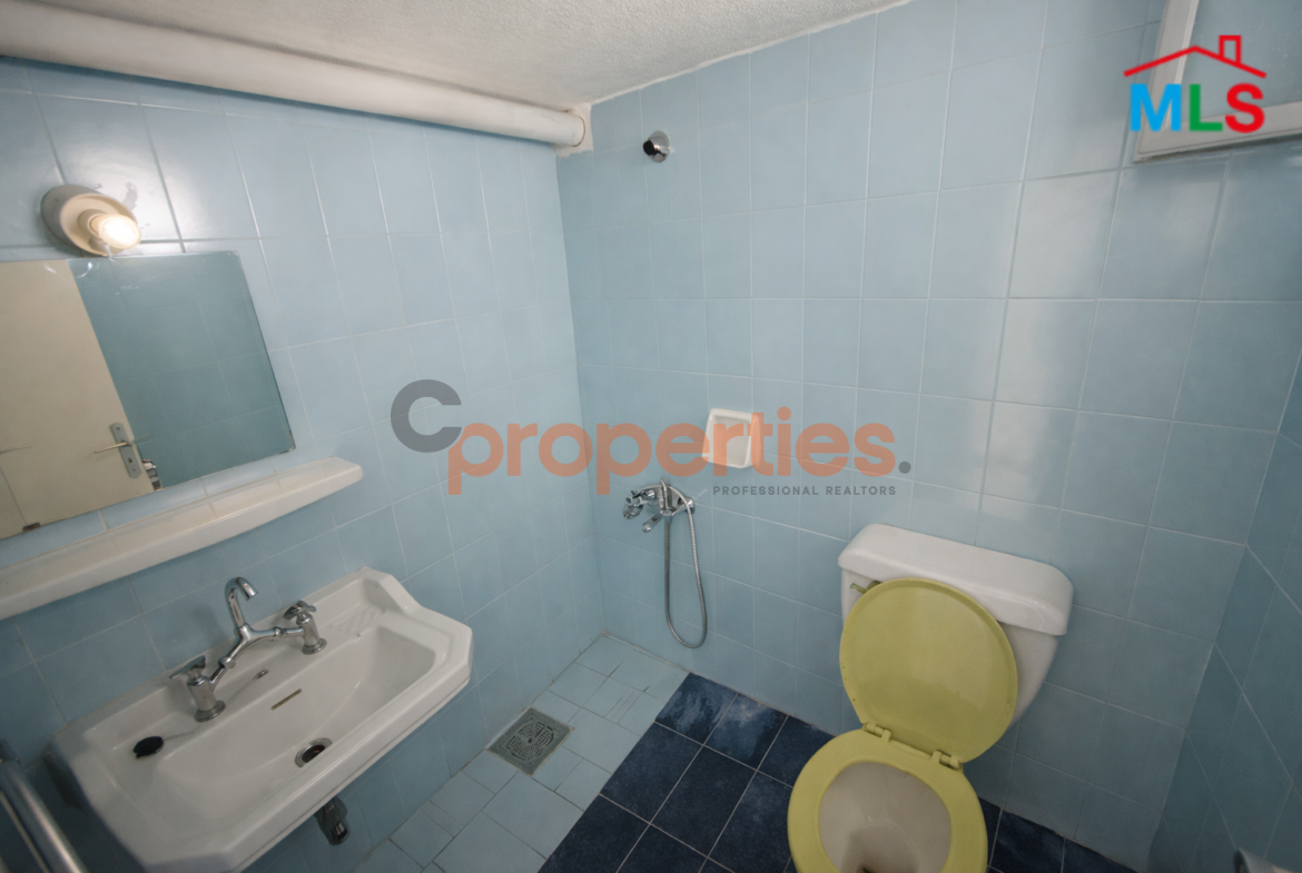 Apartment for Sale in Blat with garden – CPJTA04