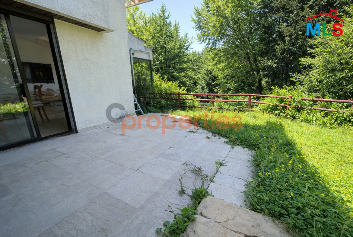 Duplex for Sale in Blat with Garden – CPJTA03