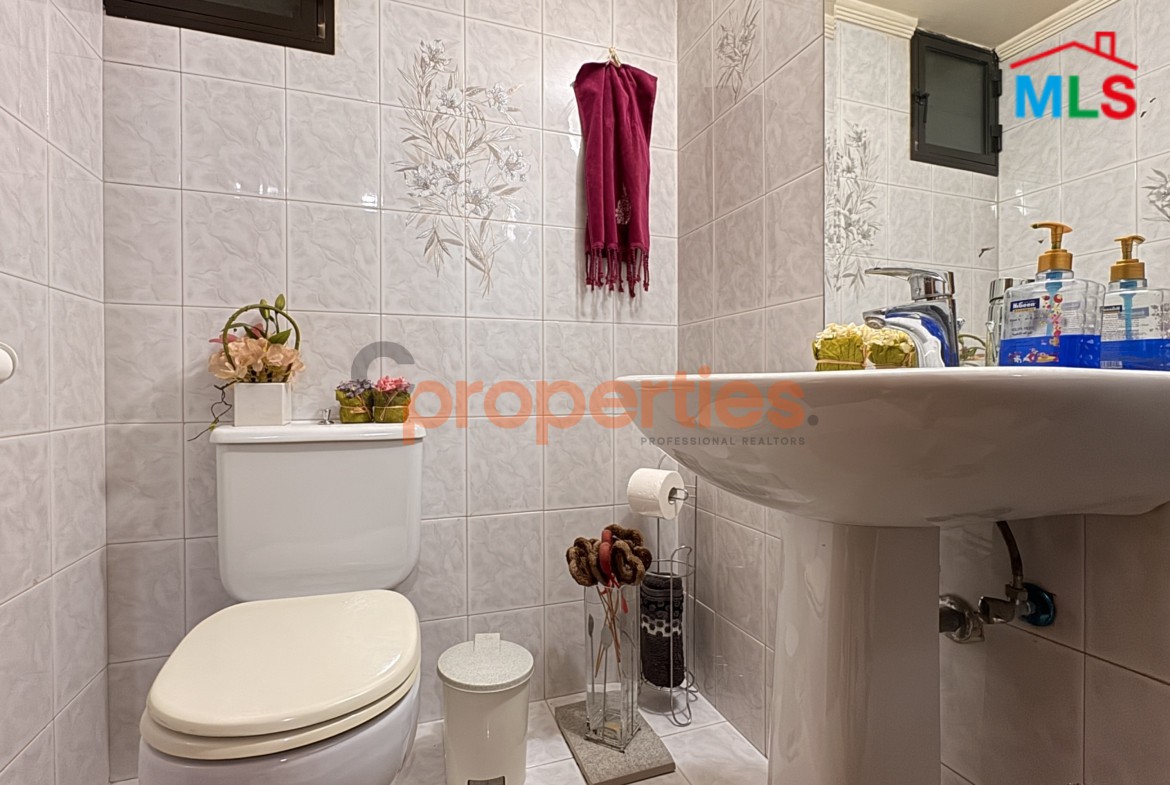 Duplex For Sale In Beit El Chaar With Terrace And A Dental Clinic – CPTA80