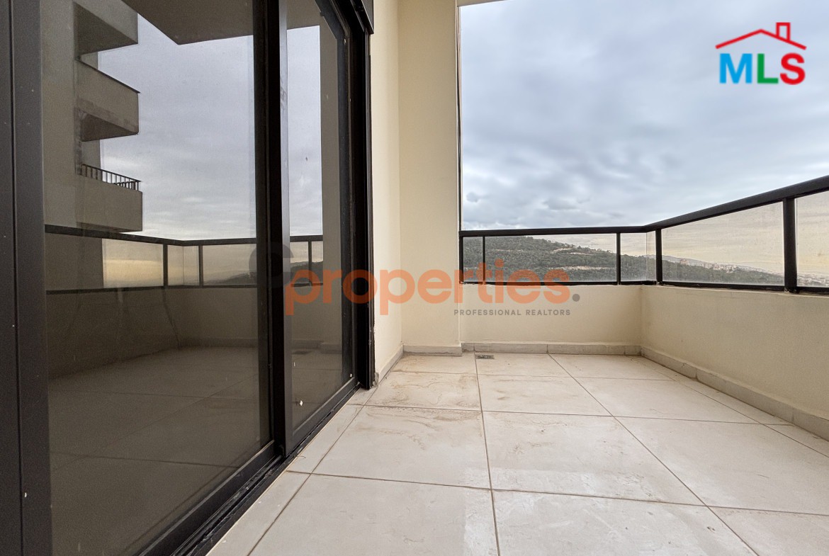 Apartment for Sale in Mastita with Terrace – CPJTA01