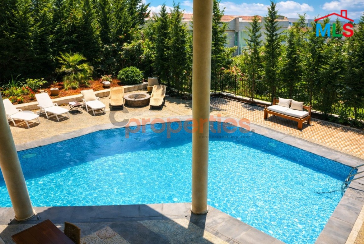 Luxury Villa for sale in Monteverde – CPGA137