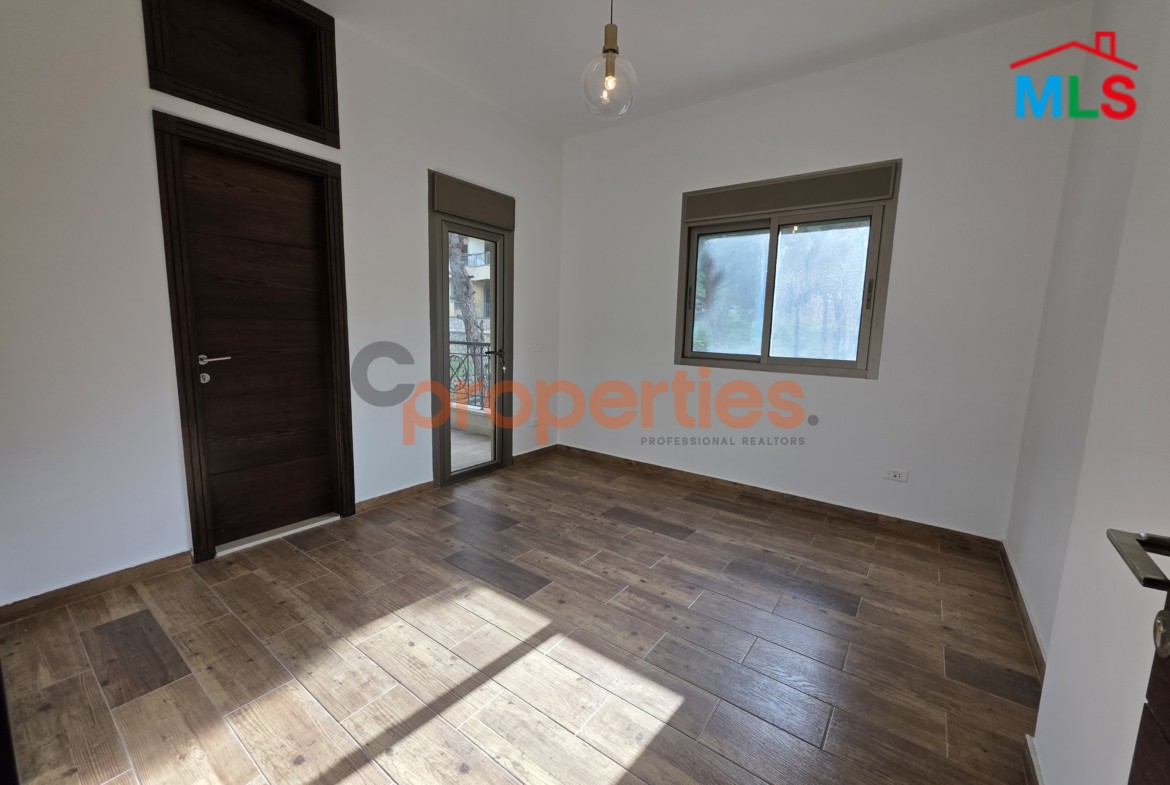 280 sqm Duplex with Terrace in Baabdat For Sale – CPSK12