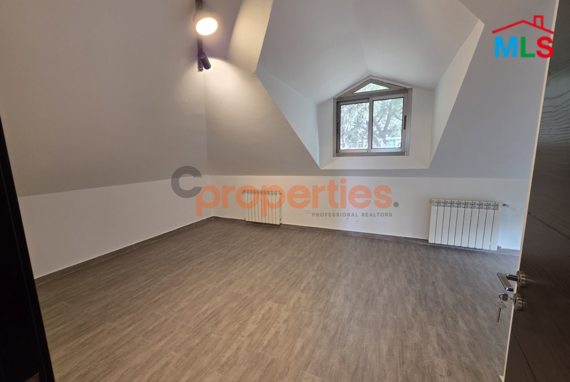 280 sqm Duplex with Terrace in Baabdat For Sale – CPSK12