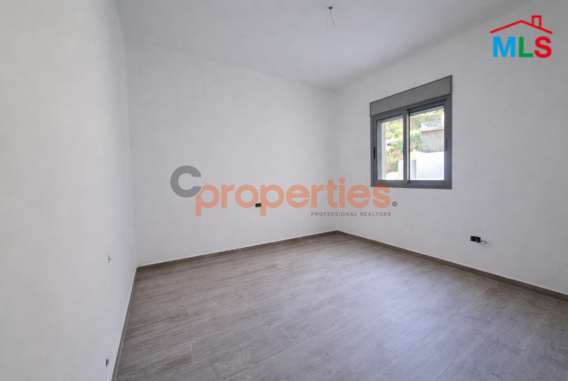 Apartment for Sale in Halat – CPJHM32