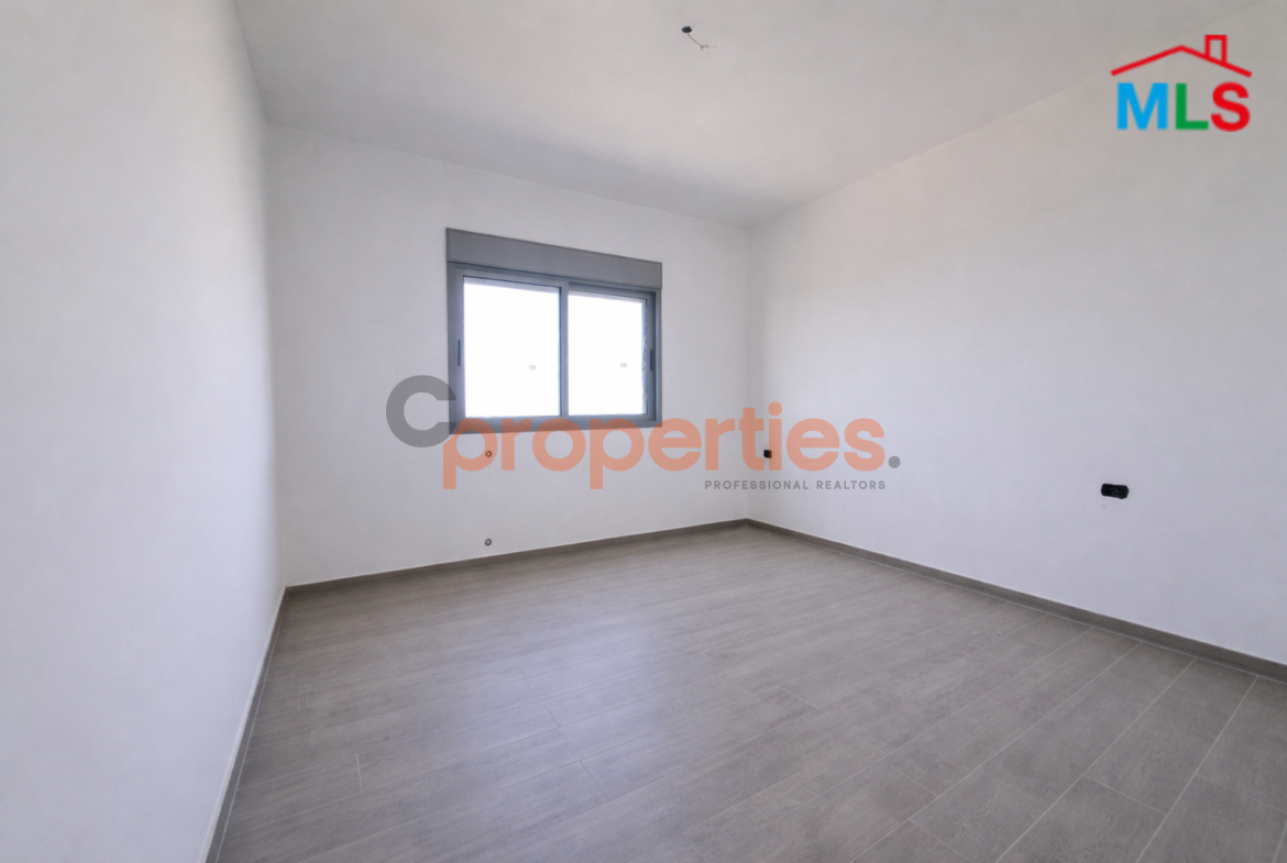 Apartment for Sale in Halat – CPJHM32