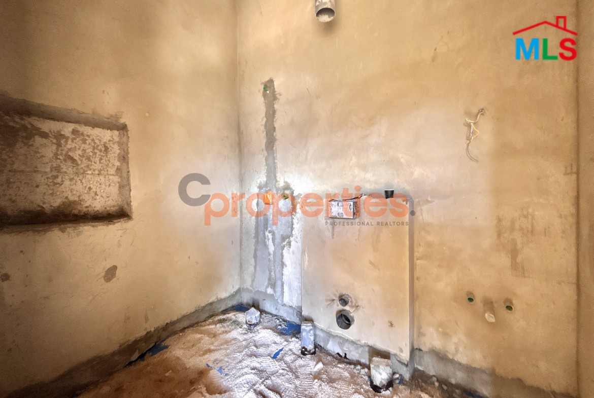 Apartment for sale in Broummana – Roof – CPSK68