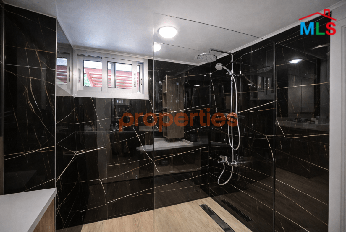 Chalet For Sale In Tabarja – CPJGK67