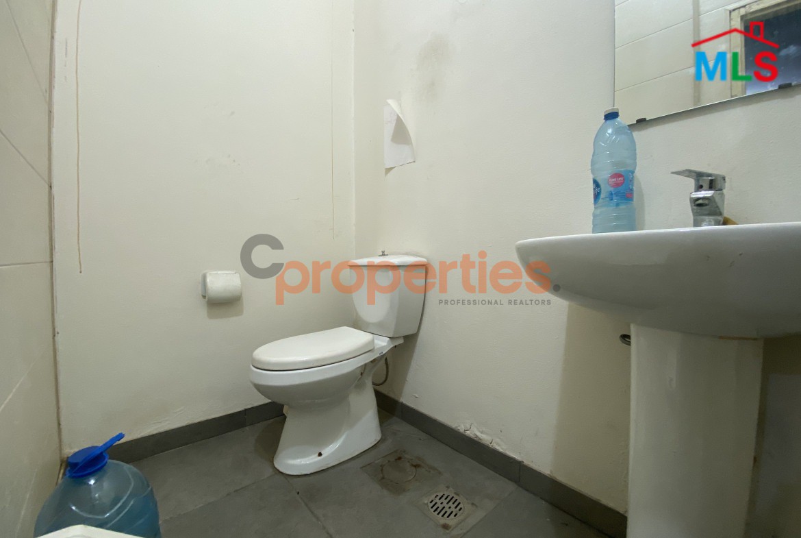 Prime 200 SQM Shop for Sale in Zalka – CPFY135