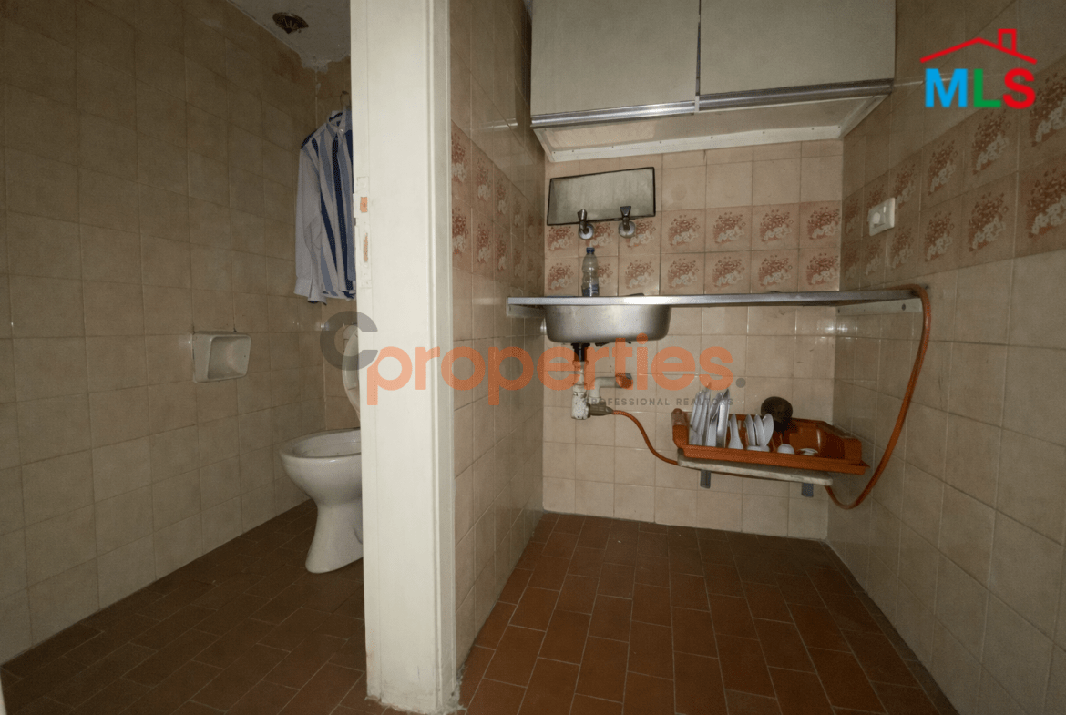 Prime 200 SQM Shop for Sale in Zalka – CPFY135