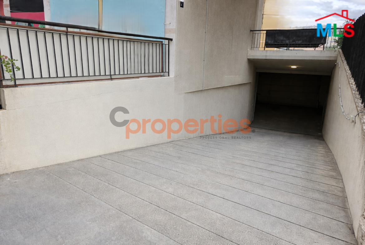 Shop, Office and Warehouse for Sale in Jdeideh – CPSM464