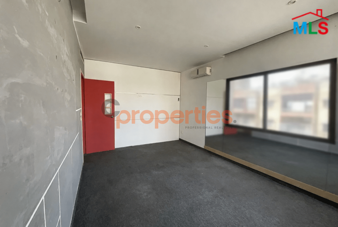 Office for sale in Dekwaneh – CPCC175