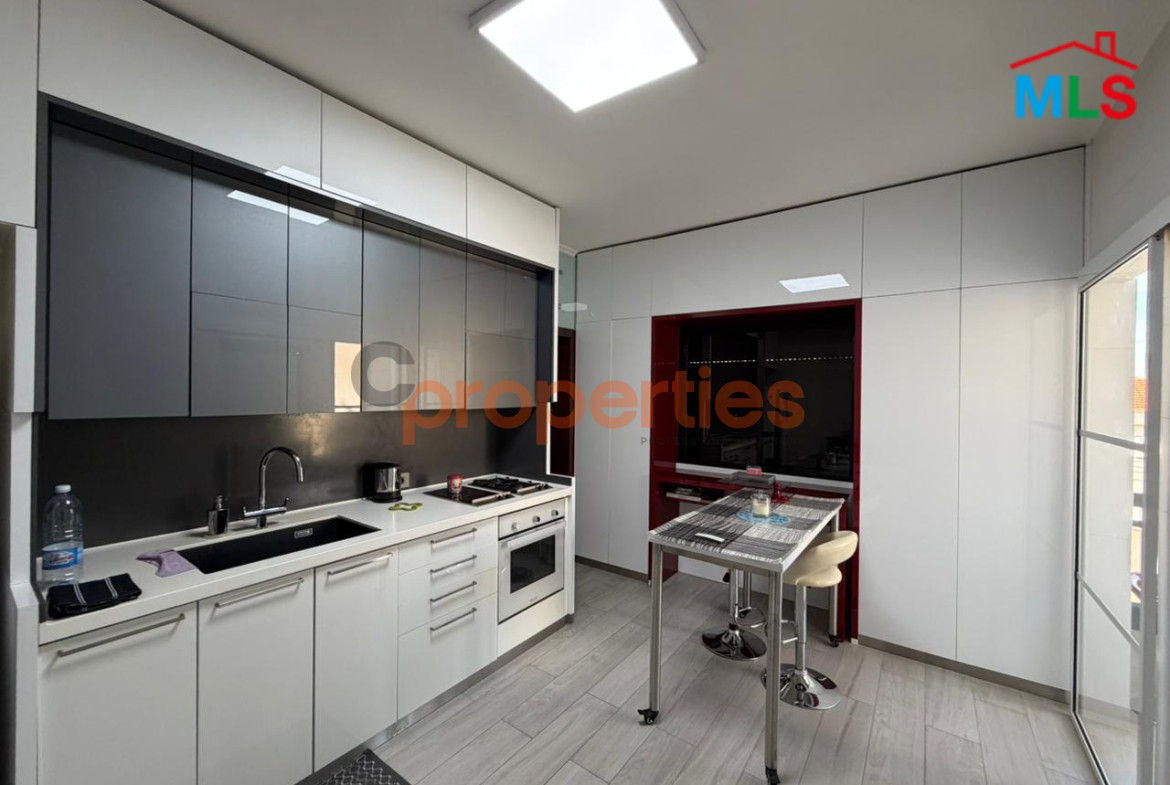 Apartment for sale in Hazmieh – Prime Location – CPMK183