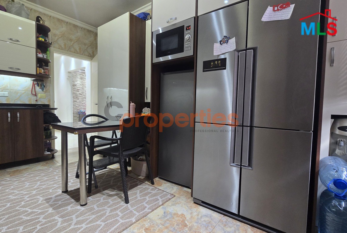 Apartment For Sale in Ein El Remmaneh – CPJA54