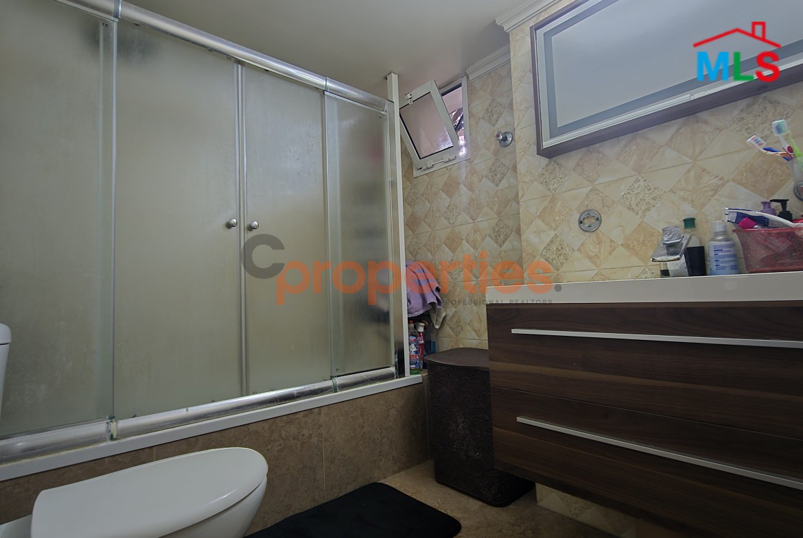 Apartment For Sale in Ein El Remmaneh – CPJA54