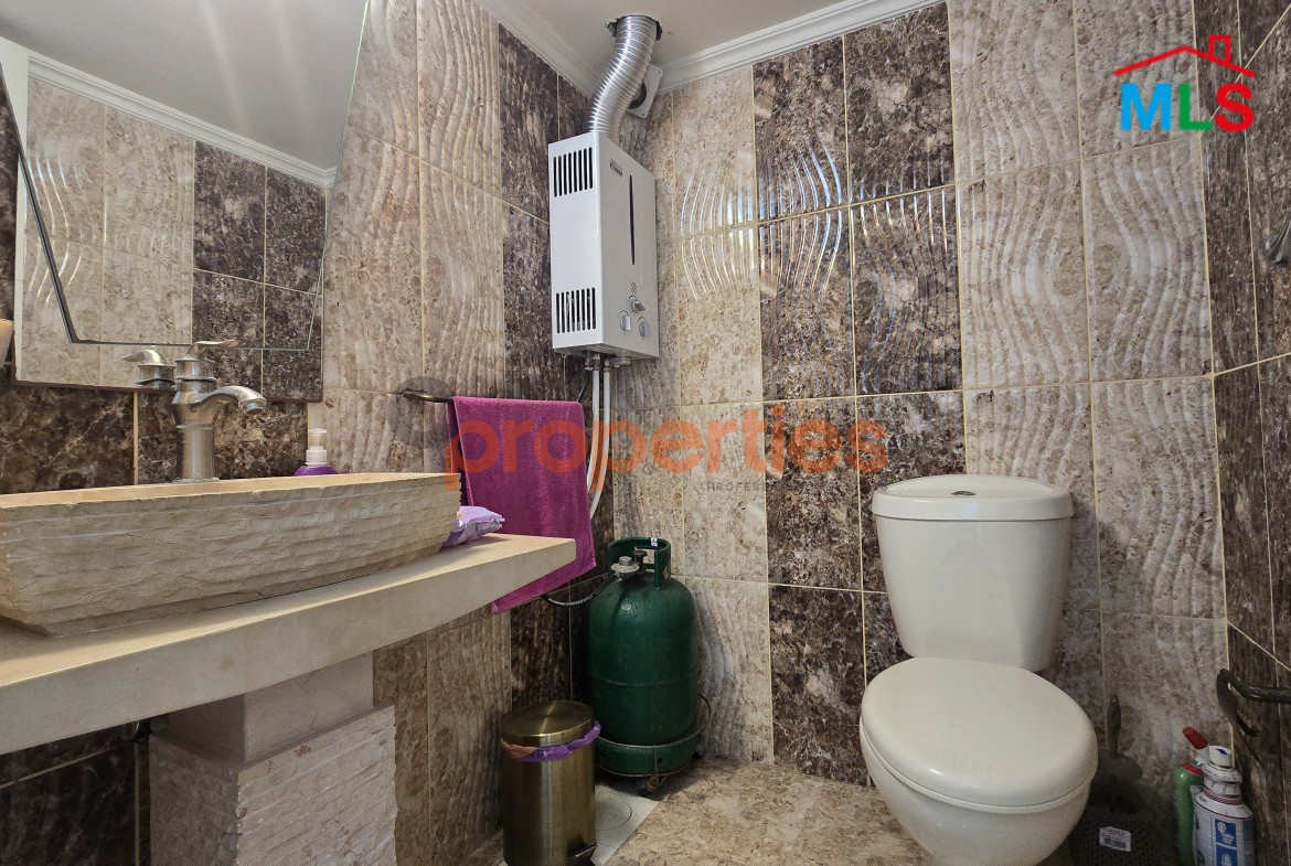 Apartment For Sale in Ein El Remmaneh – CPJA54