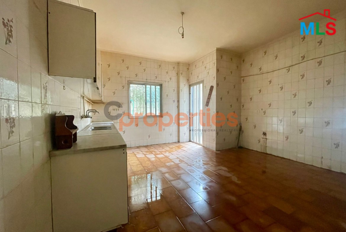 Apartment For Sale in Ballouneh – CPKRH59
