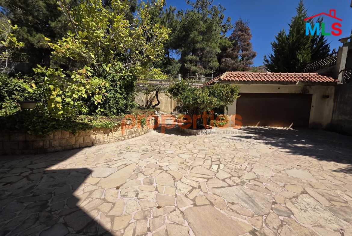 Villa In Daher El Souwen For Sale – CPSK03