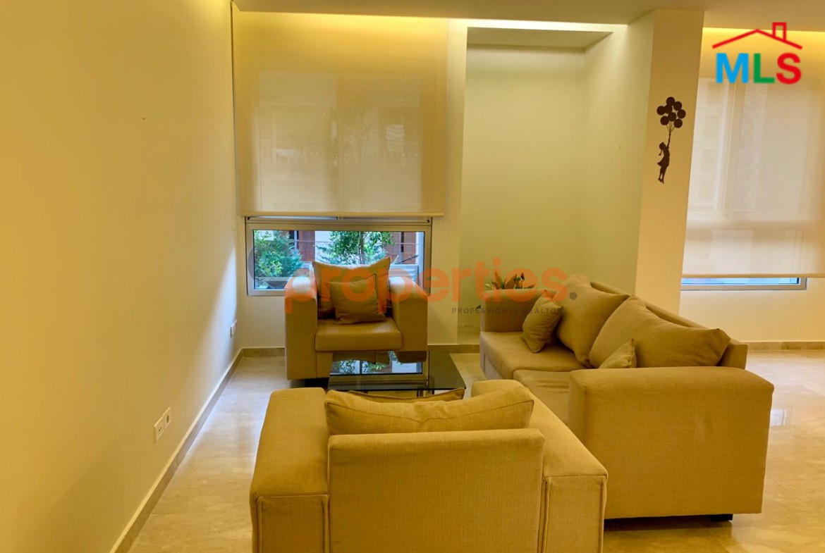 Apartment For Sale In Achrafieh – CPBWW92