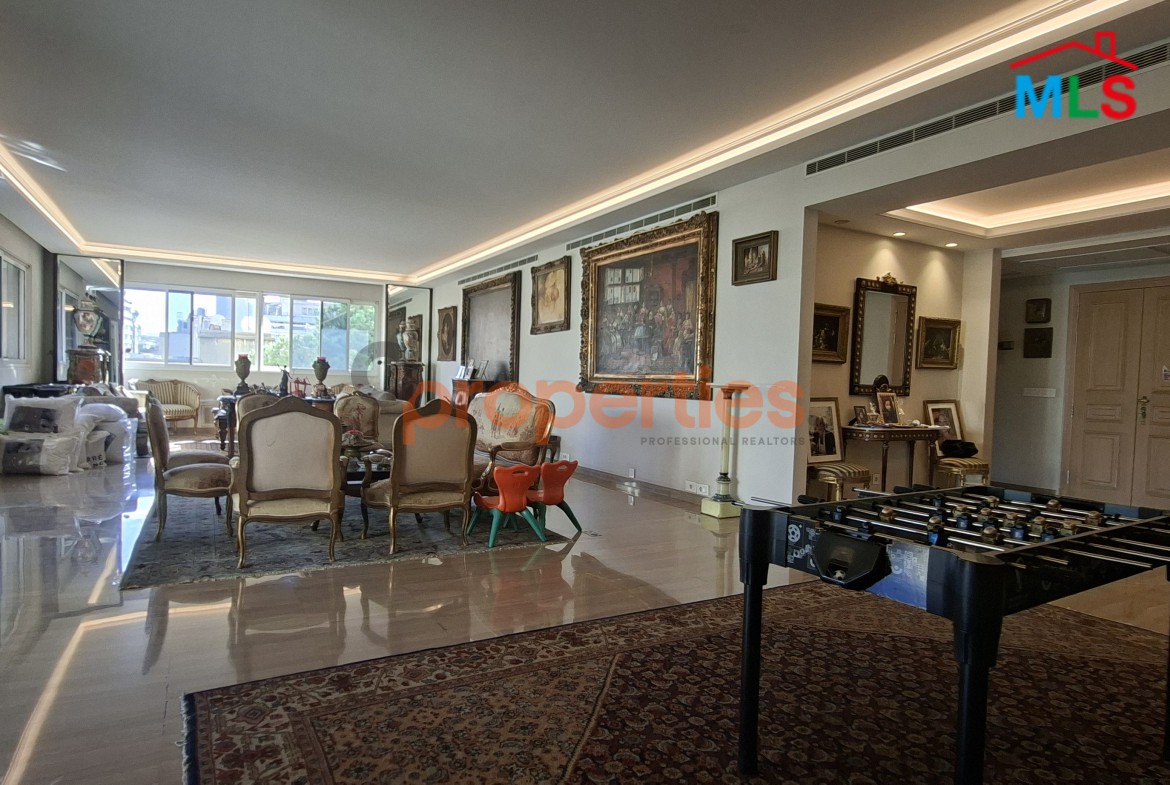 Apartment For Sale In Achrafieh – CPBWW83