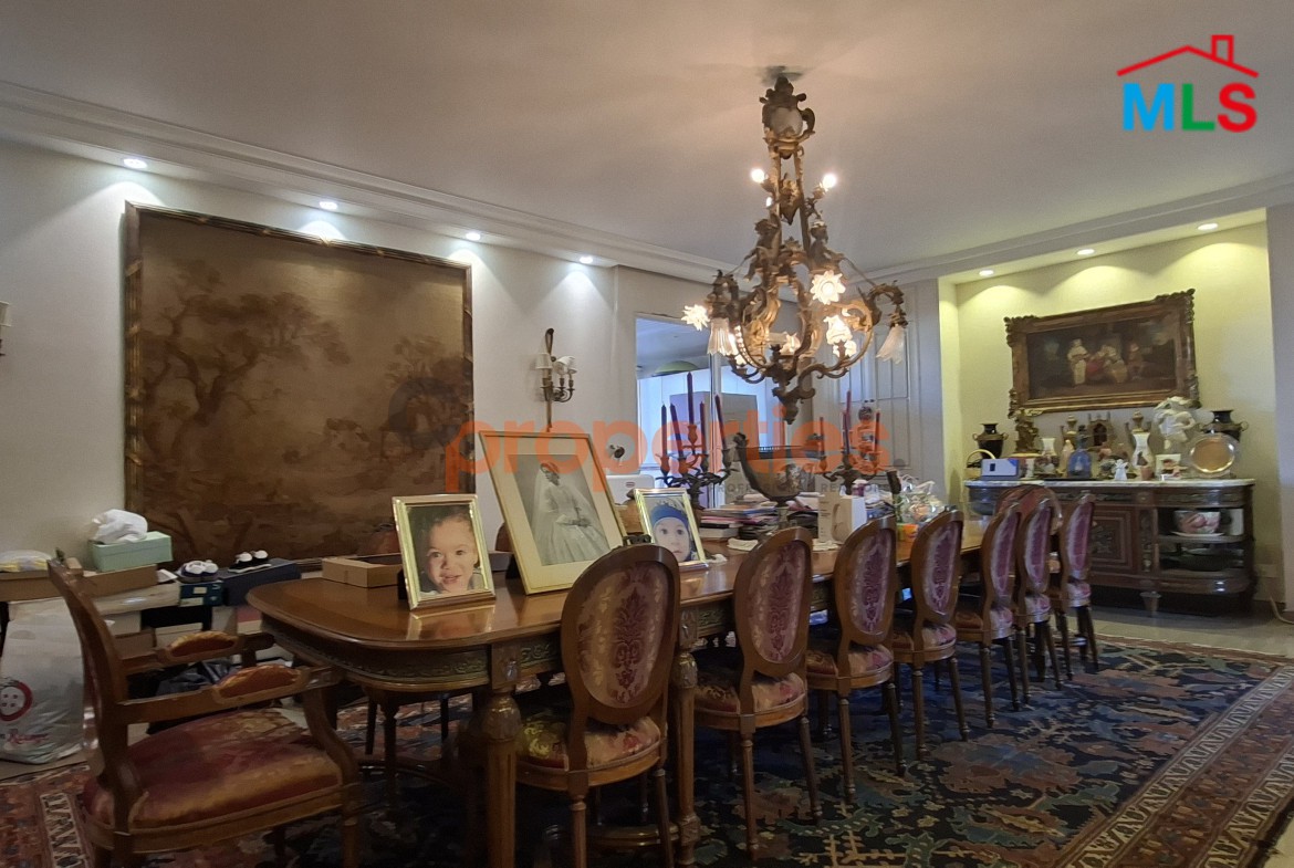 Apartment For Sale In Achrafieh – CPBWW83