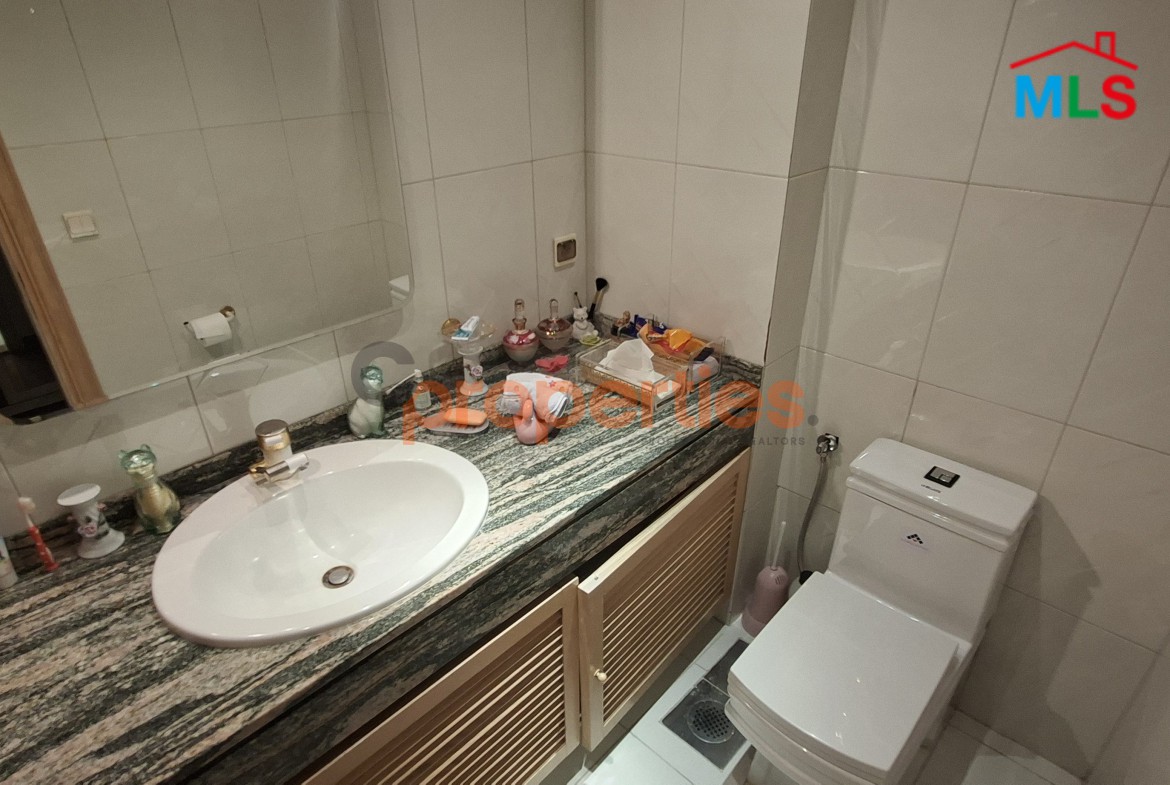 Apartment For Sale In Achrafieh – CPBWW83