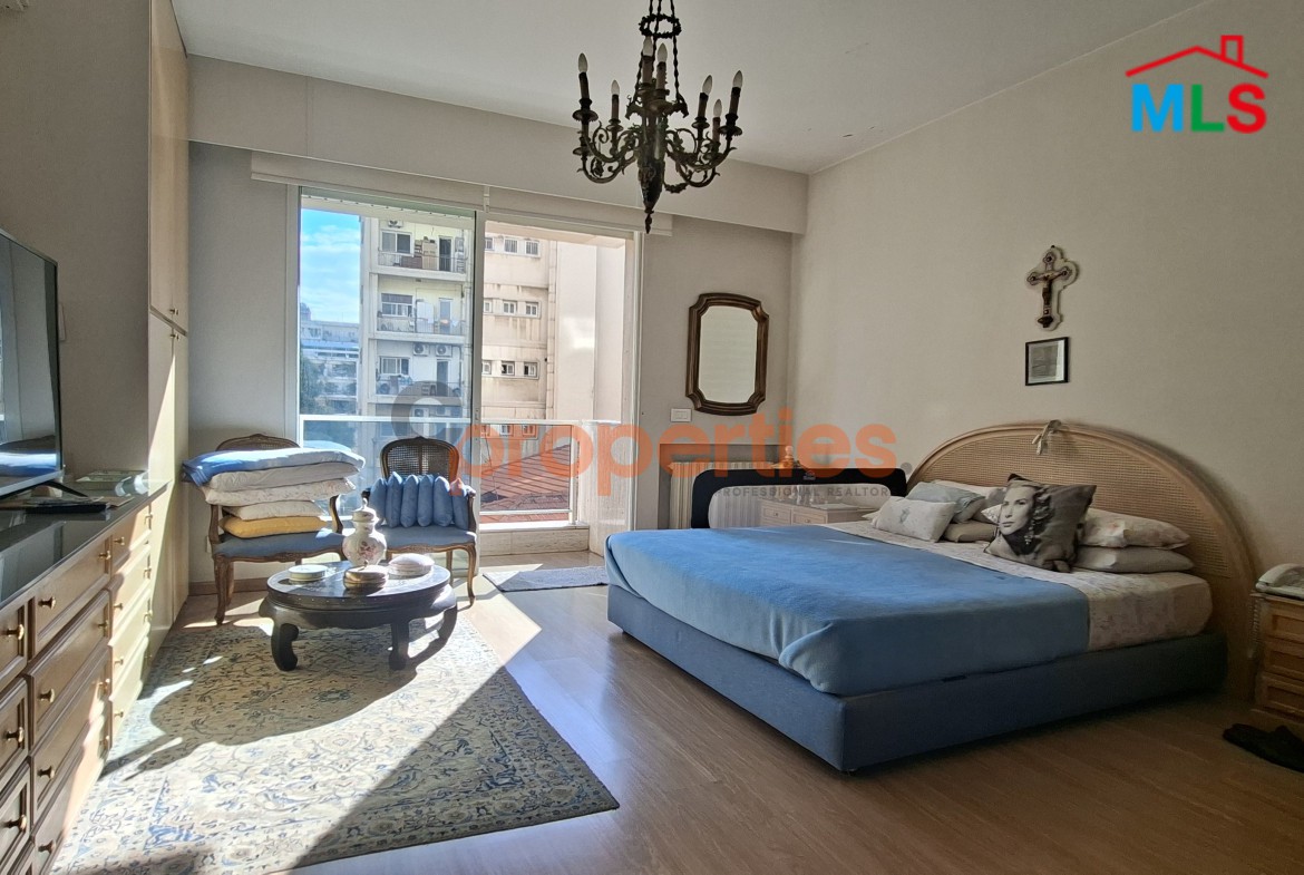 Apartment For Sale In Achrafieh – CPBWW83