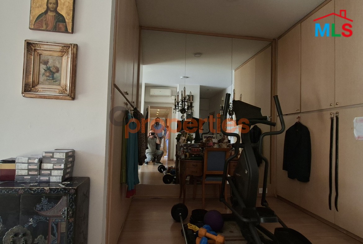 Apartment For Sale In Achrafieh – CPBWW83