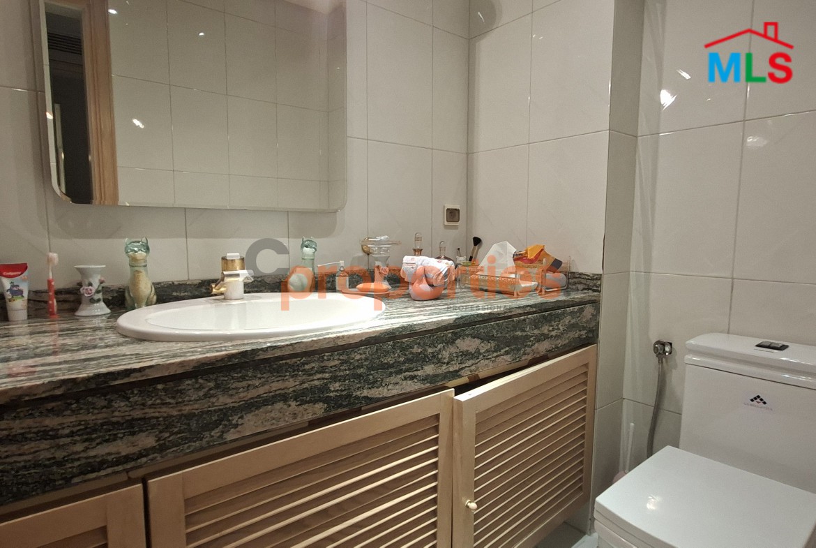 Apartment For Sale In Achrafieh – CPBWW83