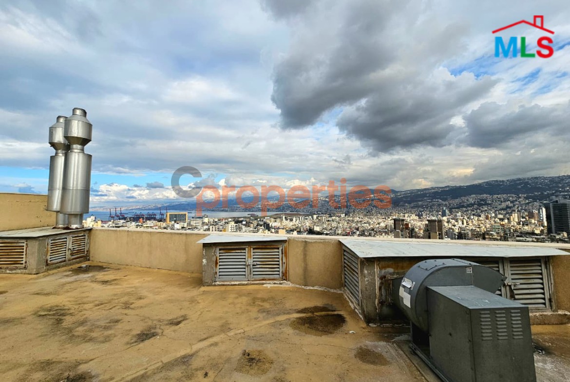 Apartment For Sale In Achrafieh – CPBWW84