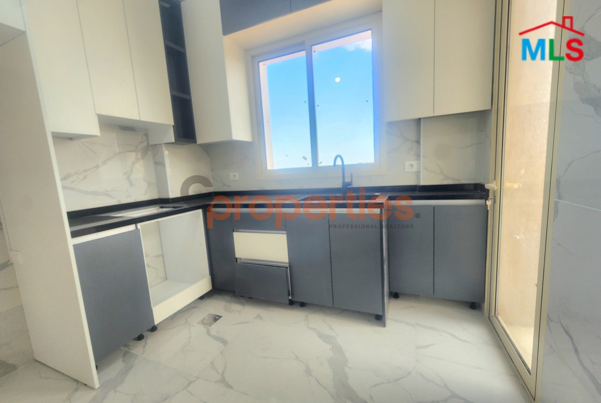 Building for sale in Amchit – Jbeil – CPJMH32