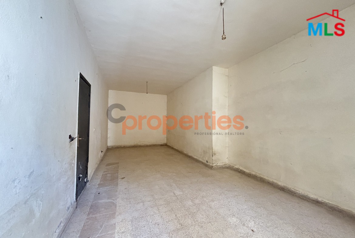120sqm Apartment With 500sqm garden & 60sqm terrace for Sale in Blat – CPJRK333