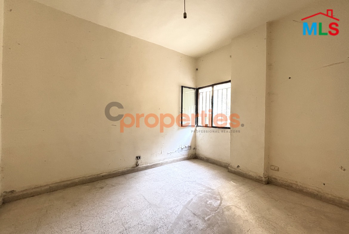 120sqm Apartment With 500sqm garden & 60sqm terrace for Sale in Blat – CPJRK333