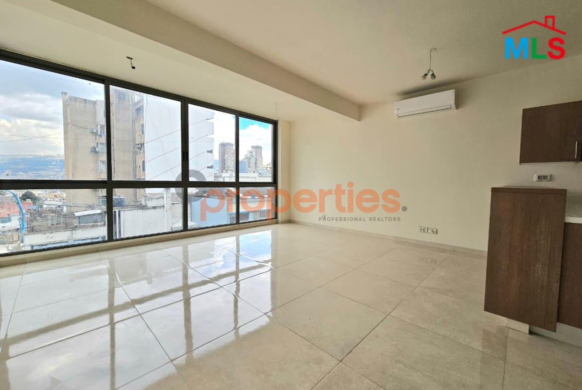 Apartment For Sale In Achrafieh – CPBWW81