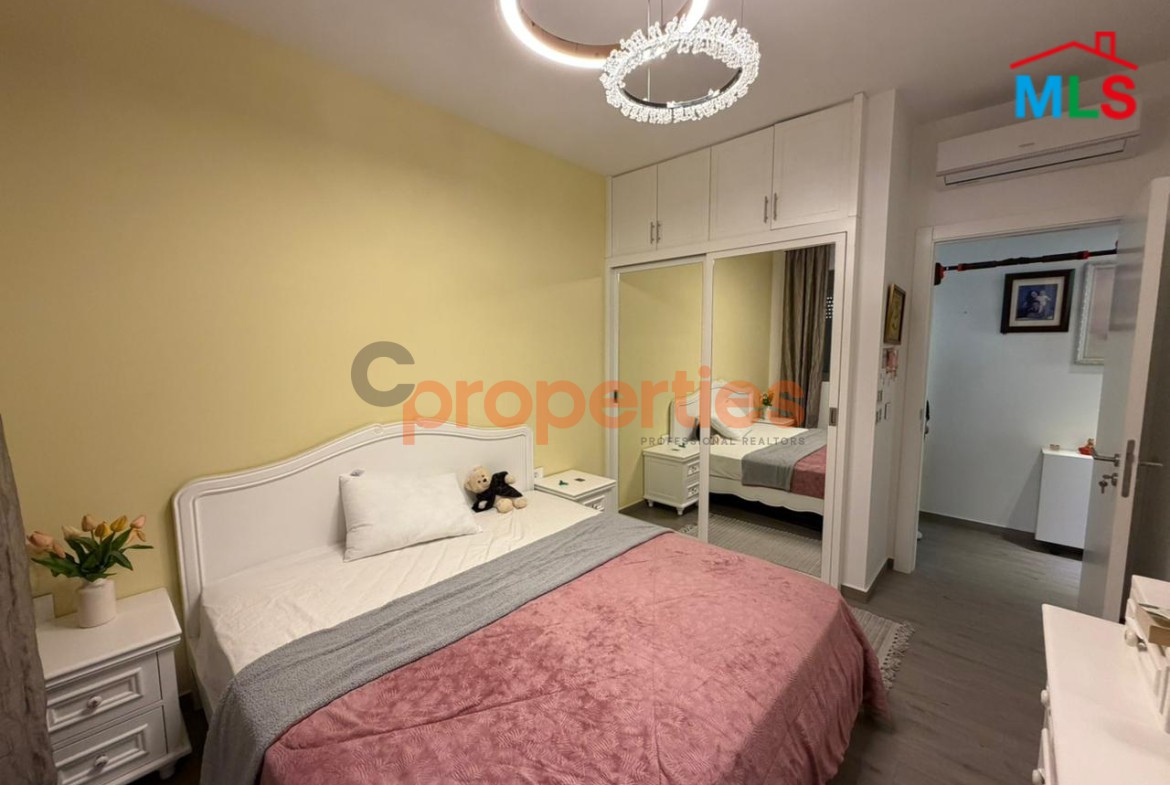 Apartment for sale in Hazmieh CPMK177