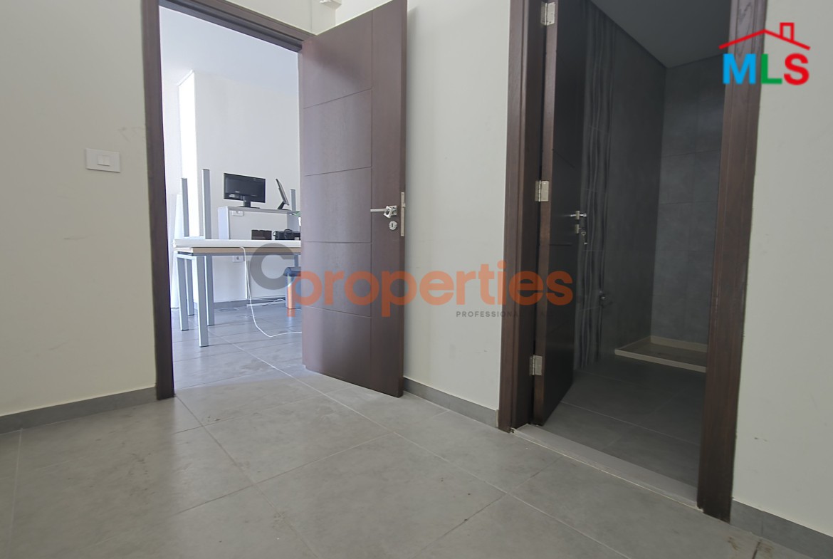 Office For Sale In Furn El Chebbak – CPJA41
