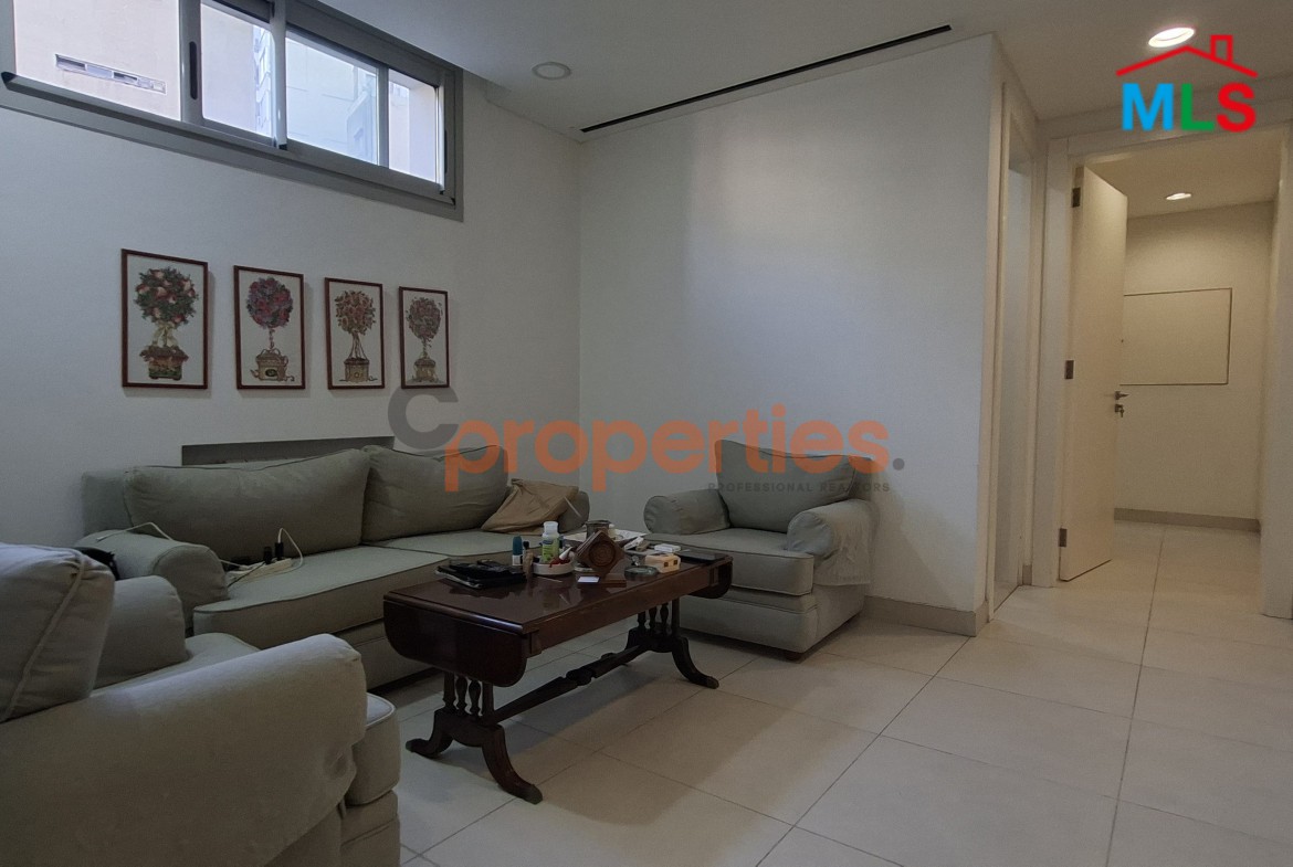 Apartment For Sale In Achrafieh – CPBWW78