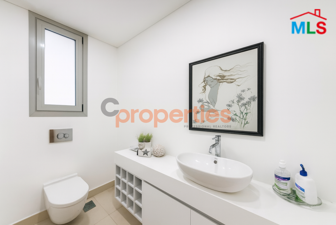 Apartment For Sale In Achrafieh – CPBWW78