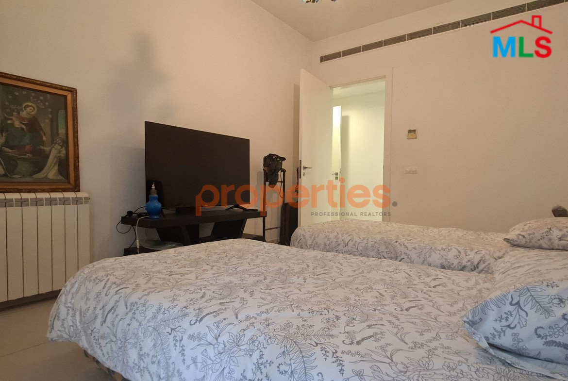 Apartment For Sale In Achrafieh – CPBWW78
