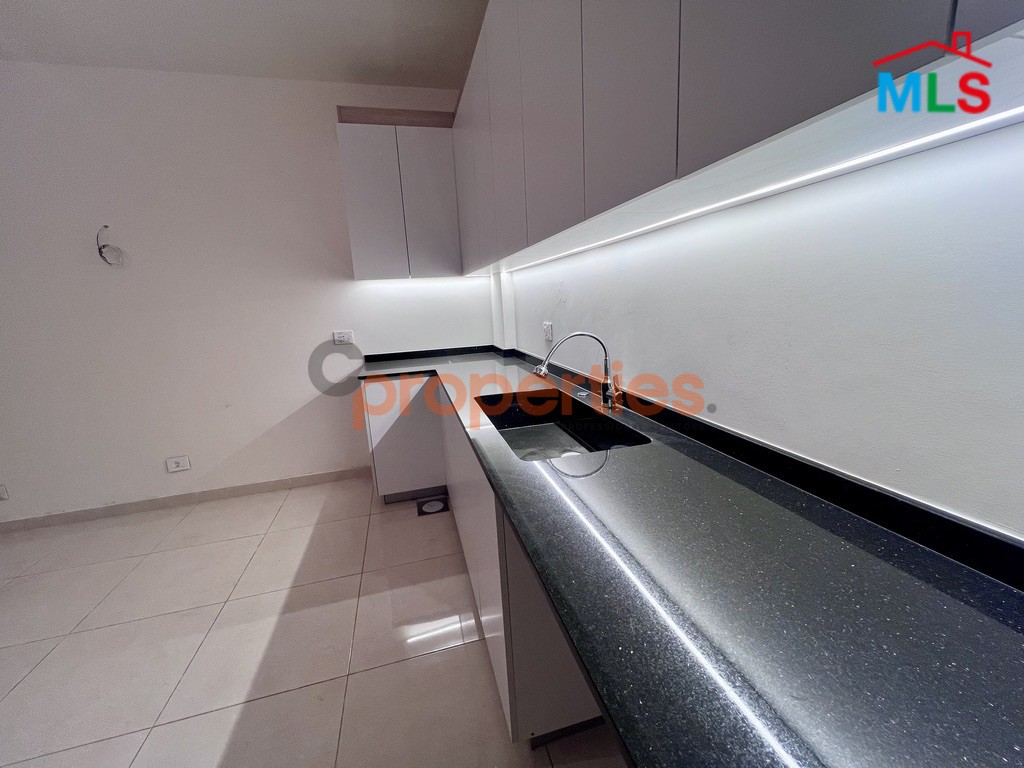 Luxurious Spacious Apartment For Sale in Mar Roukoz | CPCC80