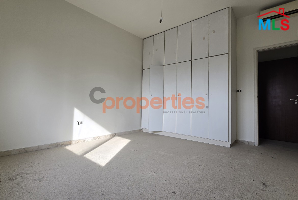 Apartment For Sale In Furn El Chebbak – CPJA26