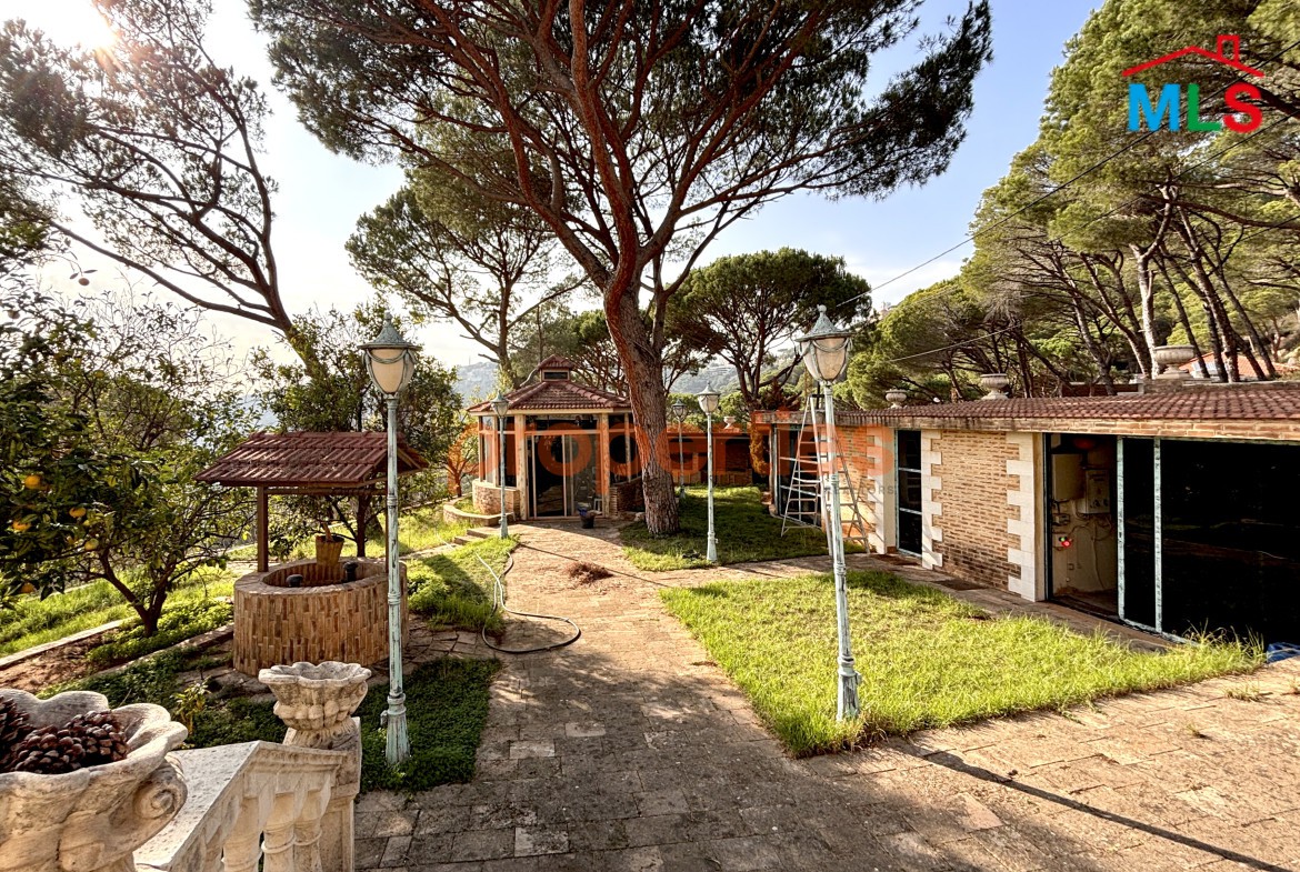 Villa for sale in Broummana – CPRA74