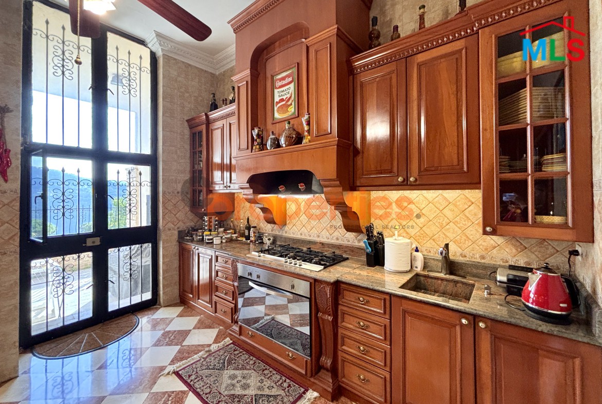 Villa for sale in Broummana – CPRA74
